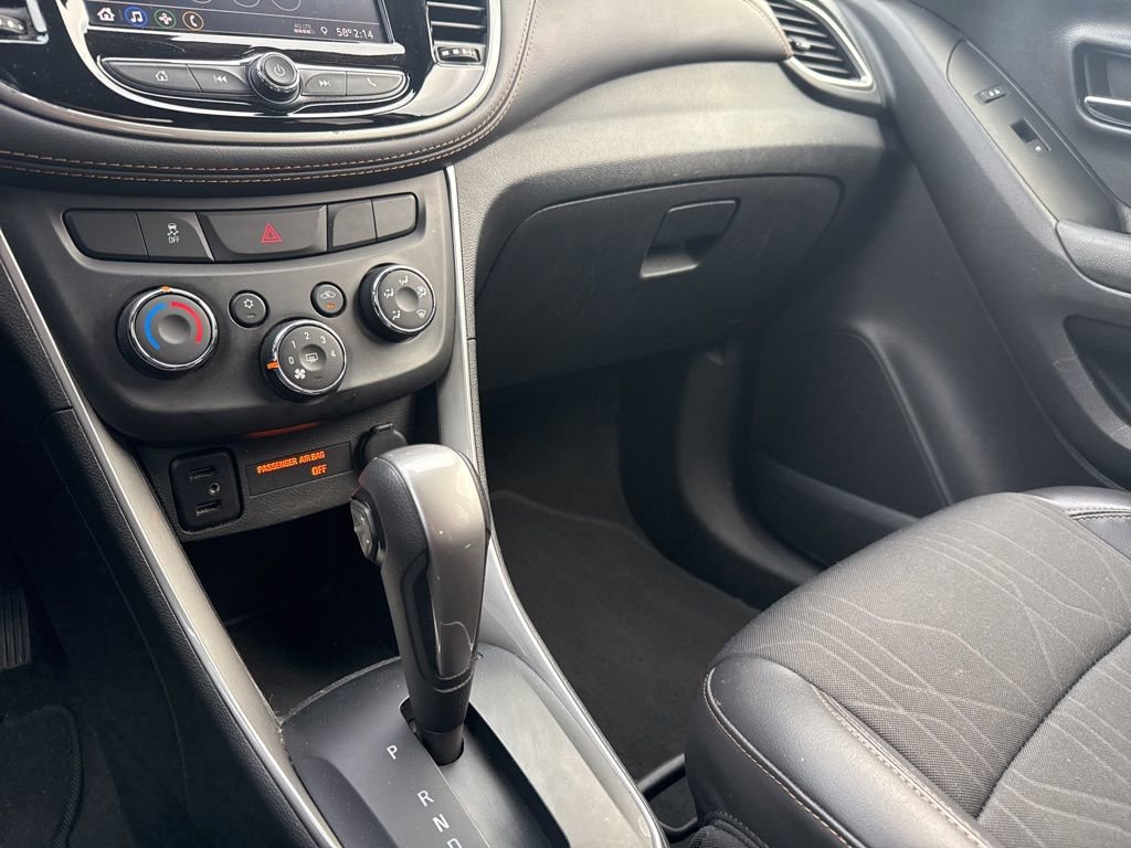 Used 2022 Chevrolet Trax LT w/ LT Convenience Package image 39