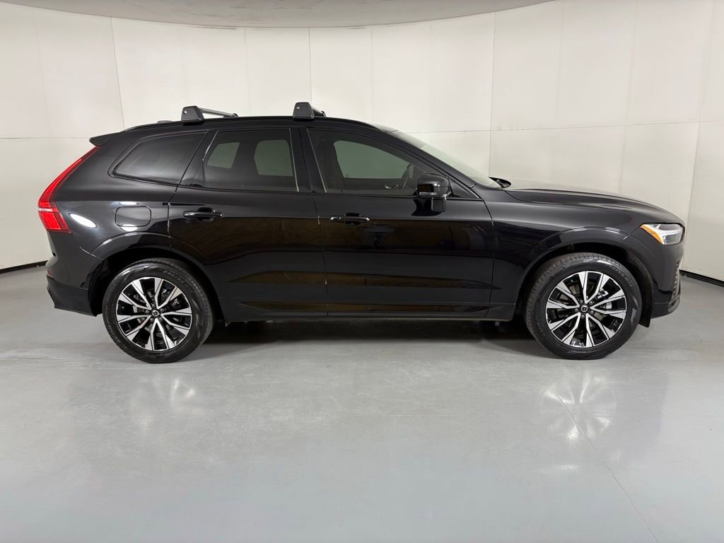 Used 2024 Volvo XC60 B5 Core w/ Protection Package Premier AWD/4WD image 9