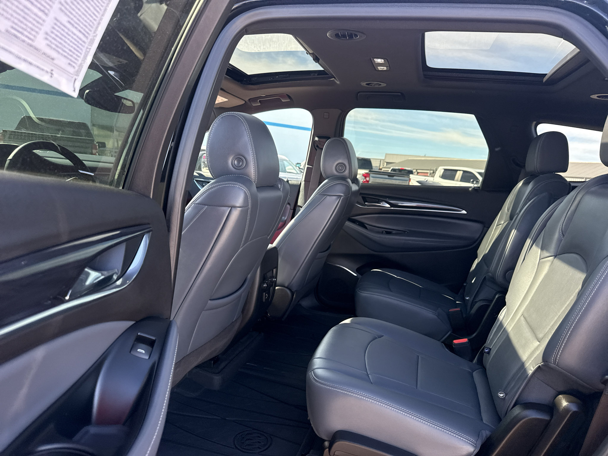 Used 2024 Buick Enclave Essence w/ Experience Buick Package AWD/4WD image 13