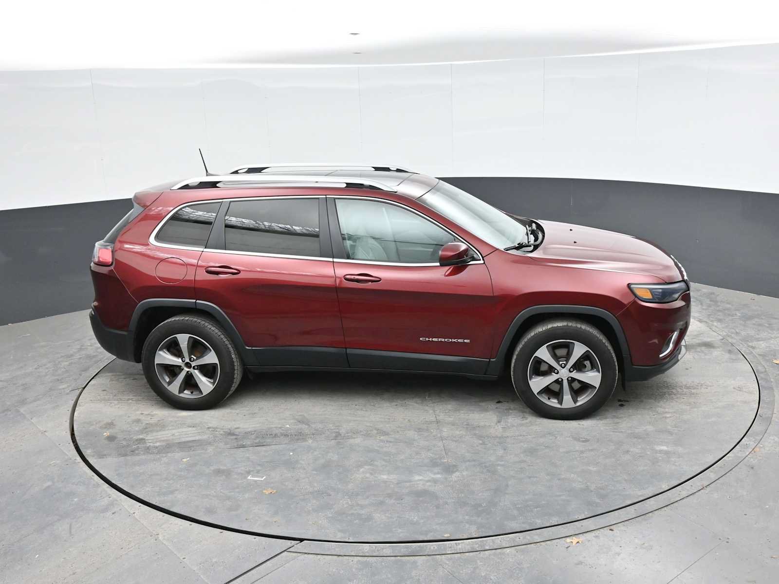 Used 2019 Jeep Cherokee Limited AWD/4WD image 20