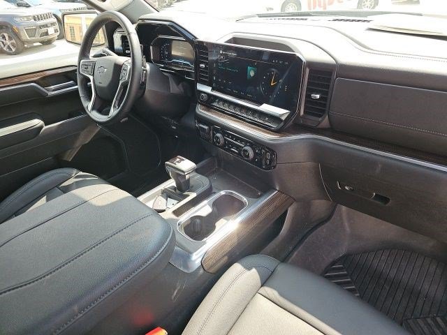 Used 2025 Chevrolet Silverado 1500 RST w/ RST All Star Premium Package AWD/4WD image 14