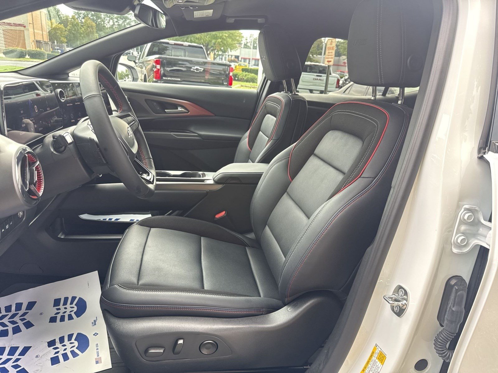 Used 2024 Chevrolet Equinox EV RS AWD/4WD image 13