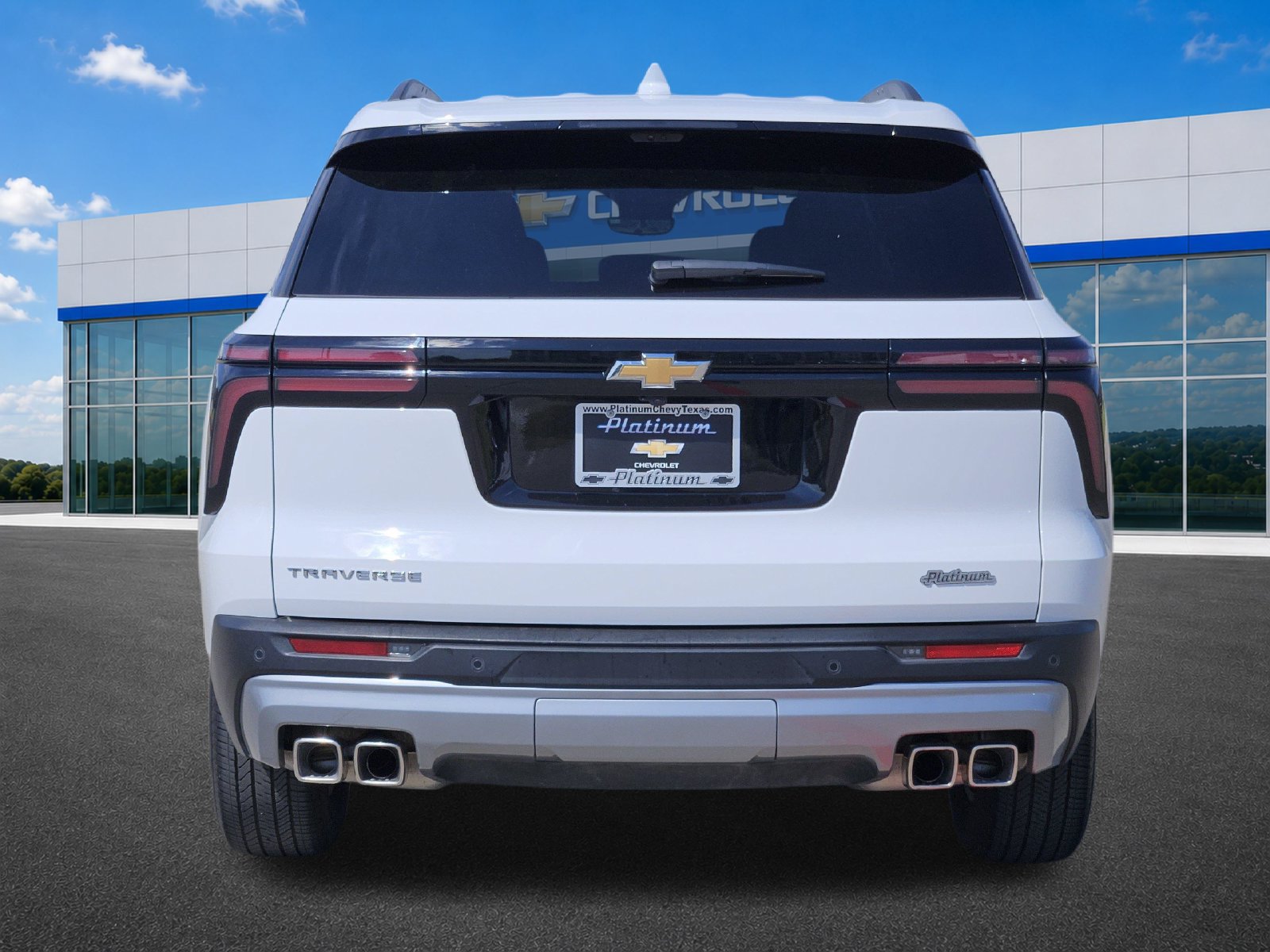 Certified 2026 Chevrolet Traverse LT w/ Driver Confidence Package FWD image 8