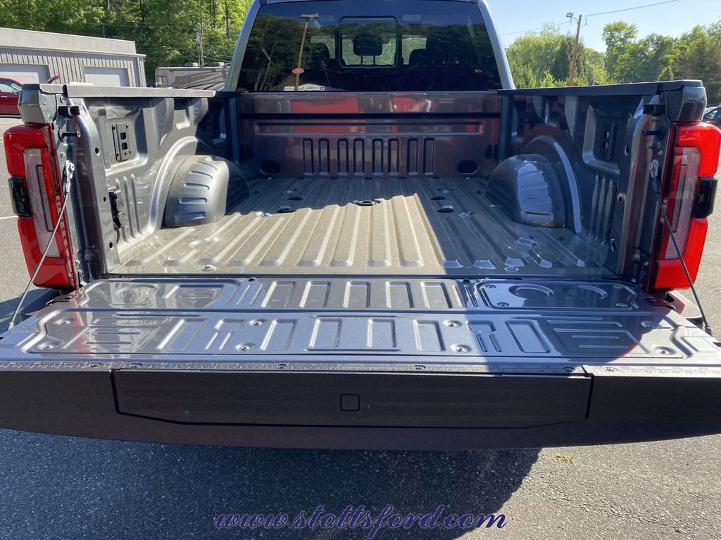 New 2026 Ford F250 Platinum AWD/4WD image 9