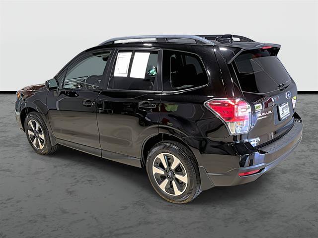 Used 2017 Subaru Forester 2.5i Premium AWD/4WD image 2