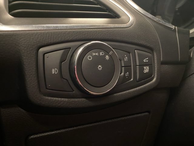 Used 2021 Ford Edge Titanium w/ Equipment Group 301A AWD/4WD image 31