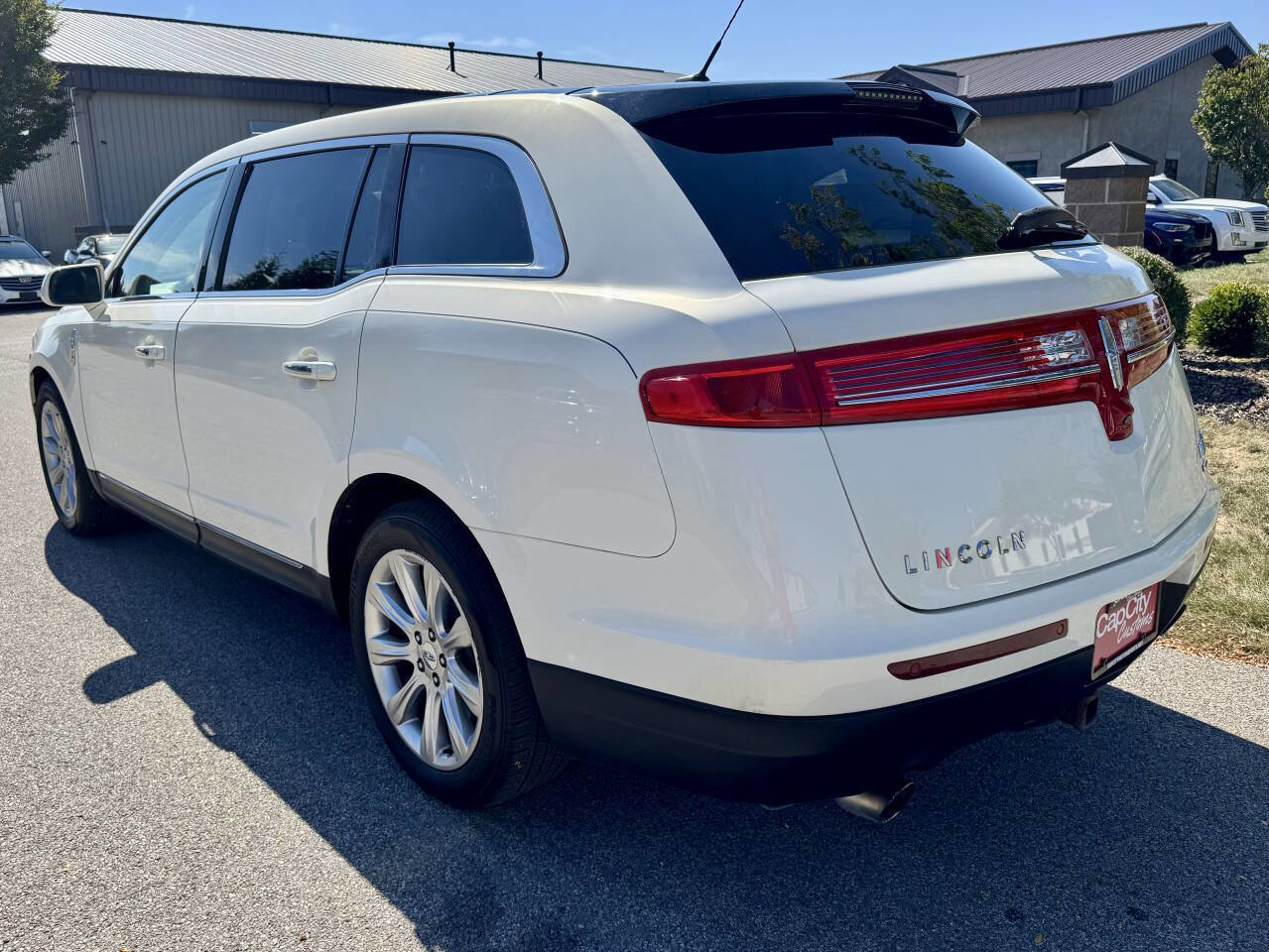 Used 2013 Lincoln MKT AWD image 8