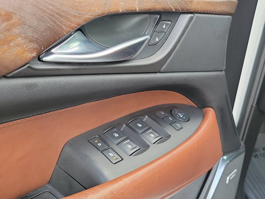 Used 2016 Cadillac Escalade Premium RWD image 16