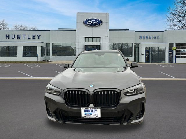 Used 2023 BMW X3 xDrive30i w/ M Sport Package AWD/4WD image 3