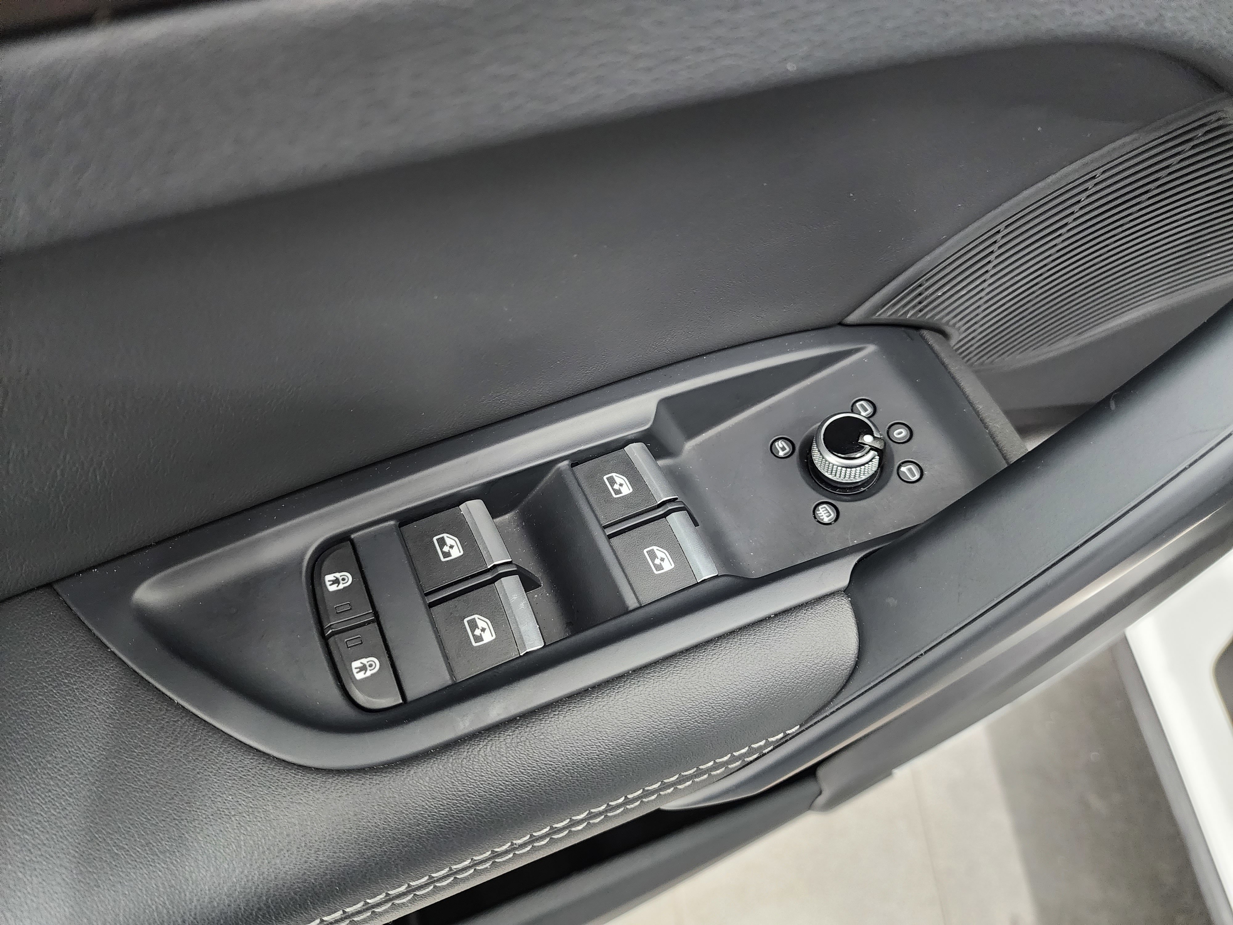 Used 2024 Audi Q5 2.0T Premium Plus image 41