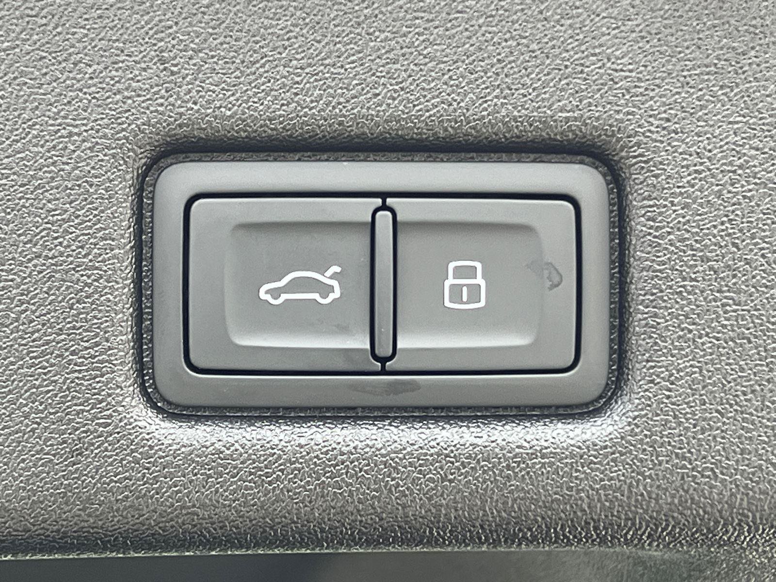New 2025 Audi SQ5 Premium Plus AWD/4WD image 13