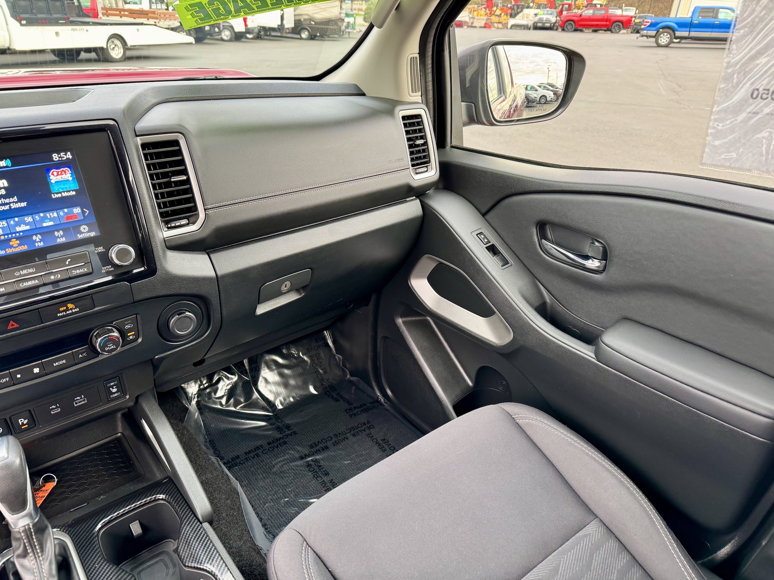 Used 2022 Nissan Frontier SV AWD/4WD image 17