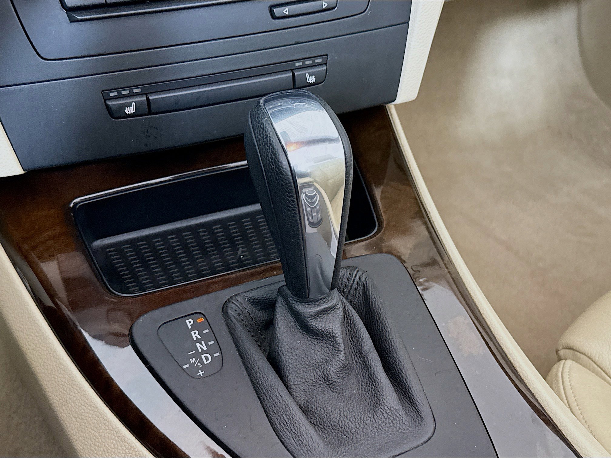 Used 2009 BMW 335i Convertible image 17