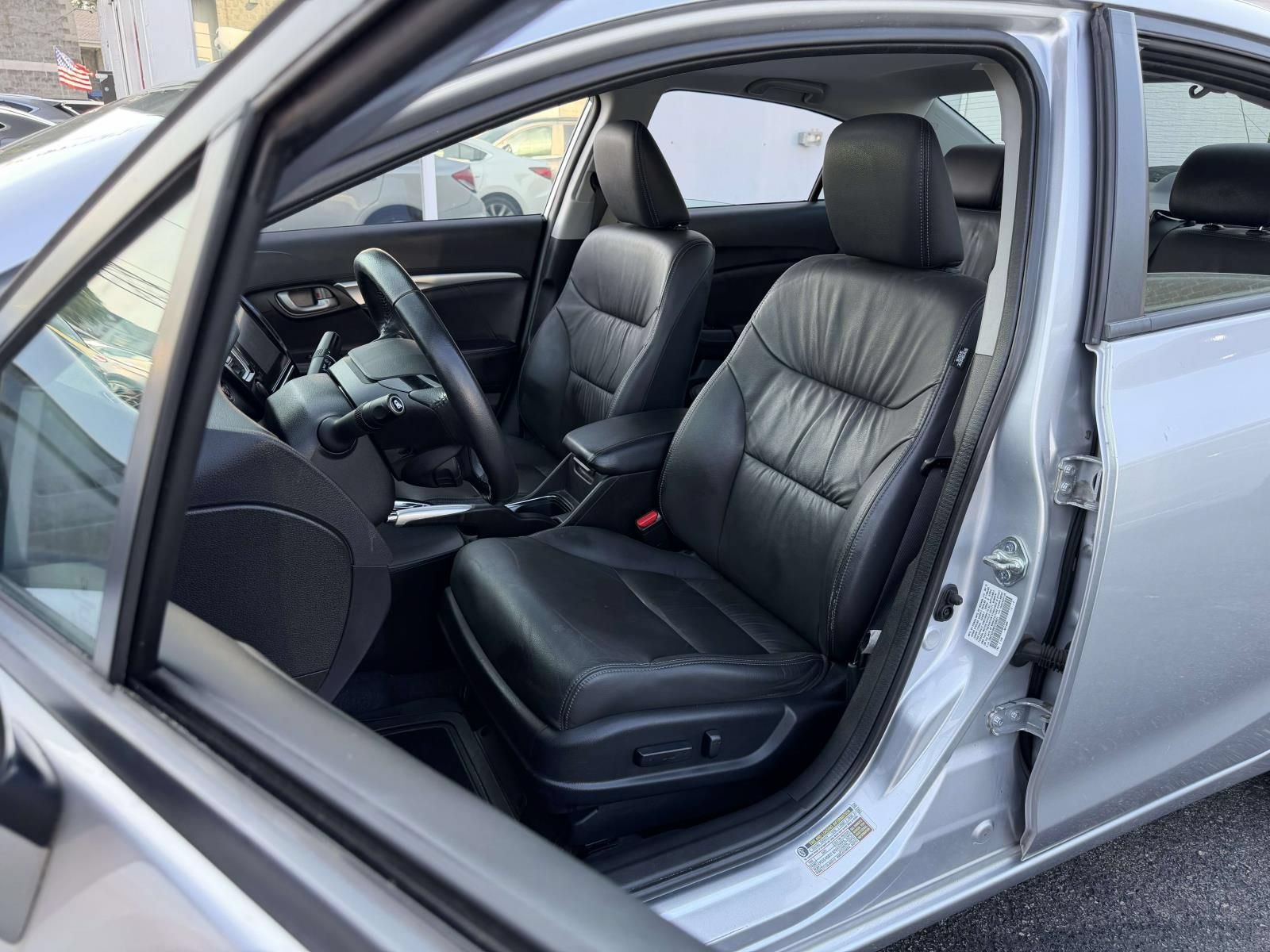 Used 2015 Honda Civic EX-L image 17