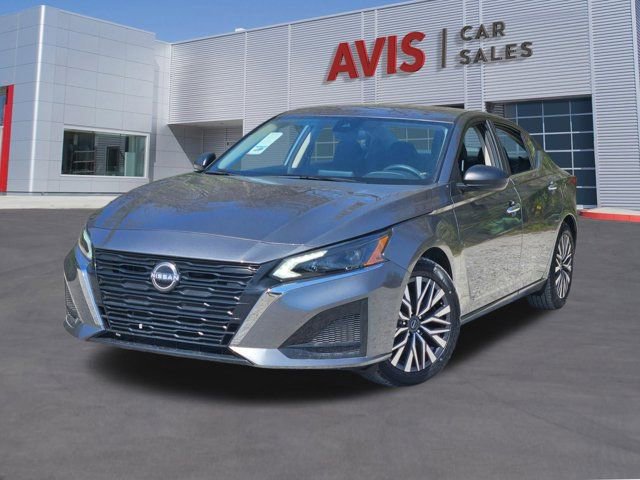 Used 2025 Nissan Altima 2.5 SV image 1