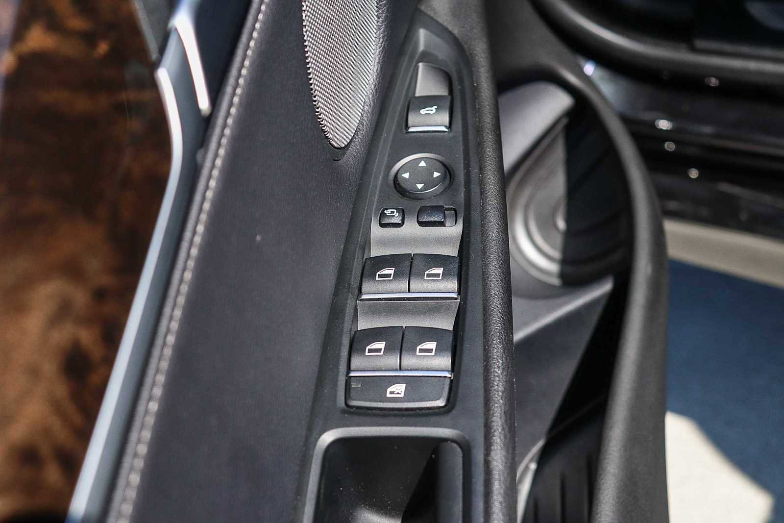 Used 2019 BMW X6 xDrive35i w/ M Sport Package AWD/4WD image 28
