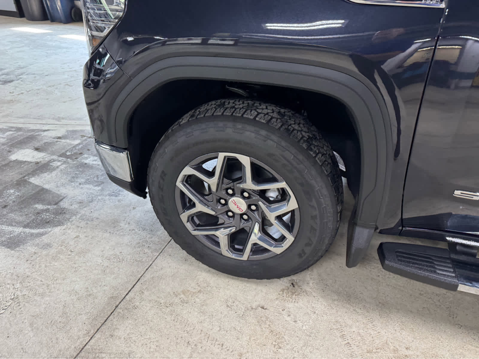 New 2026 GMC Sierra 1500 SLT w/ SLT Premium Plus Package image 9