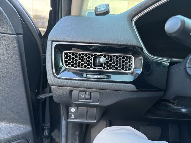 Used 2023 Honda Civic EX-L image 8