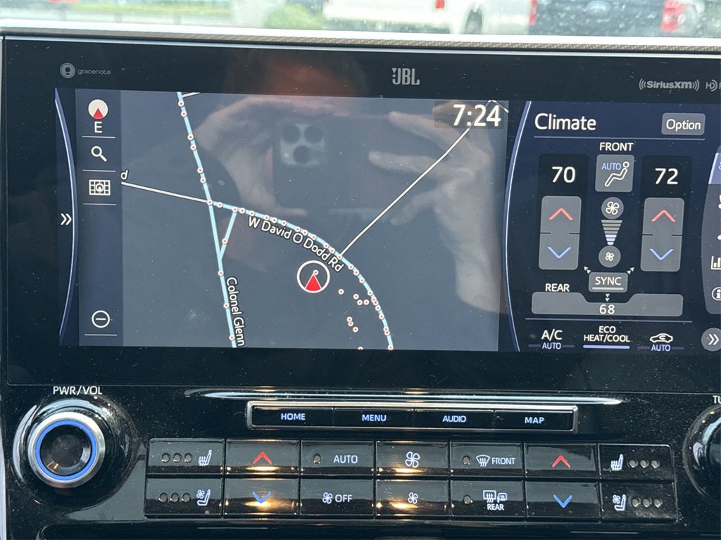 Used 2020 Toyota Highlander Platinum image 18