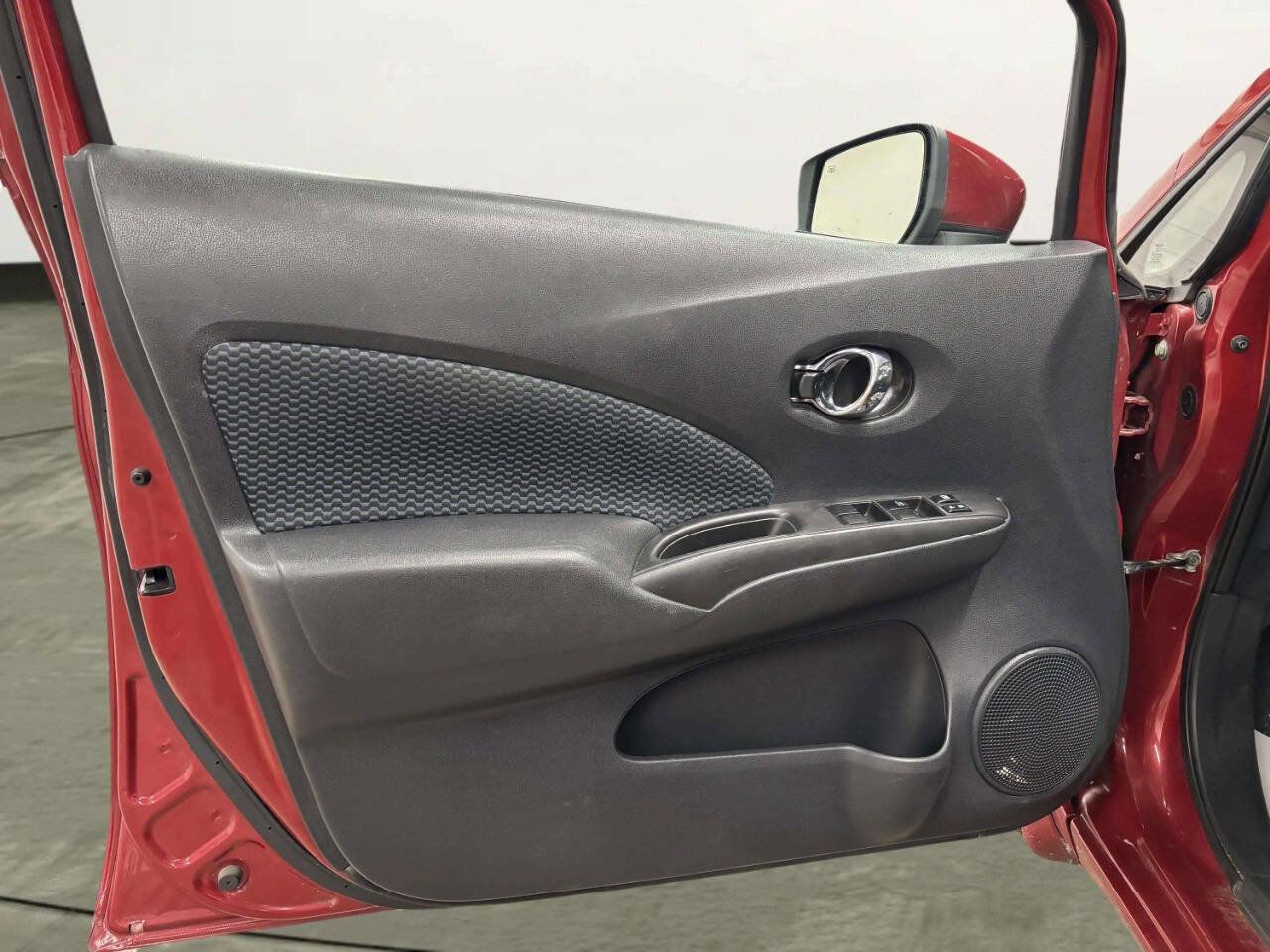 Used 2015 Nissan Versa Note SV image 10