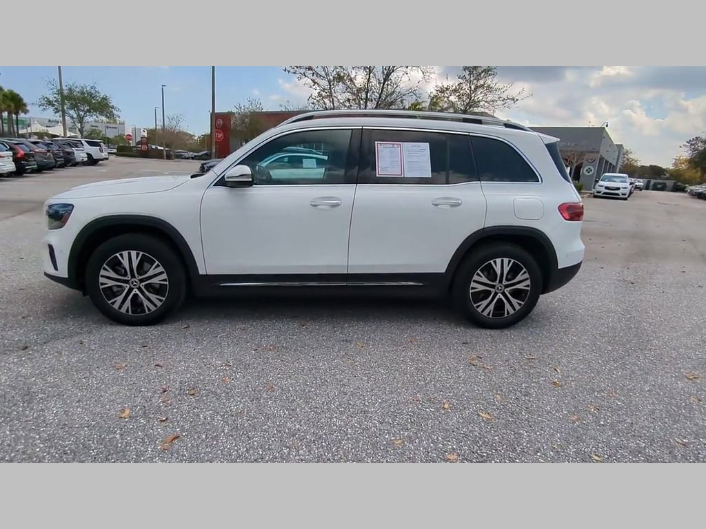 Used 2025 Mercedes-Benz GLB 250 4MATIC image 13