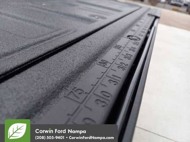 New 2026 Ford F250 Lariat w/ Black Appearance Package image 31