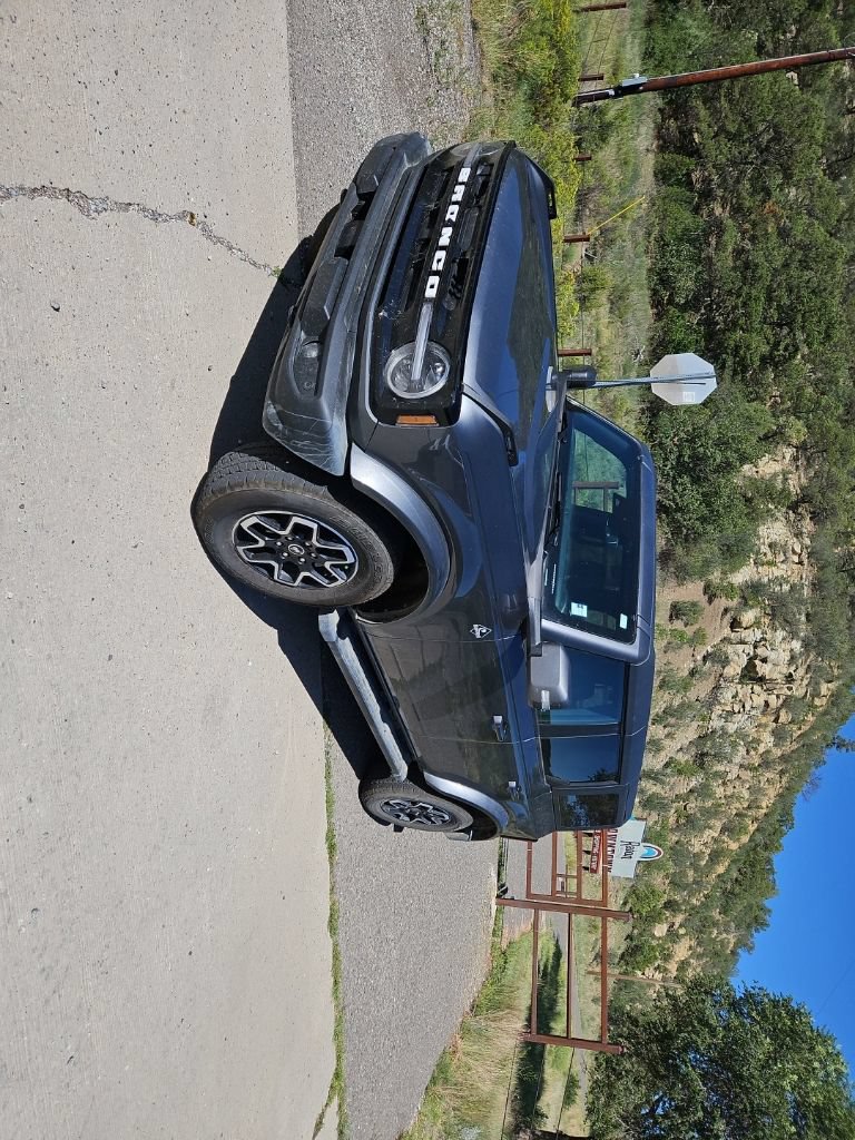 Used 2024 Ford Bronco Outer Banks AWD/4WD image 1