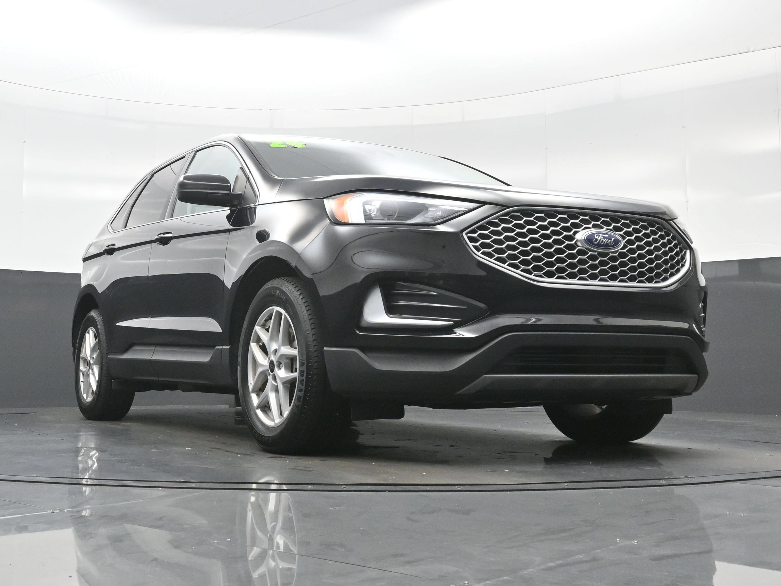 Used 2024 Ford Edge SEL AWD/4WD image 32