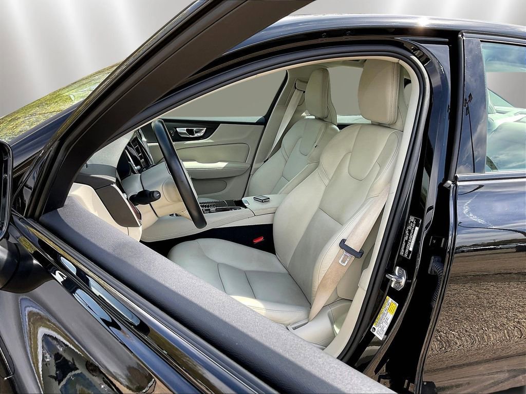 Used 2022 Volvo S60 T8 Inscription AWD/4WD image 21