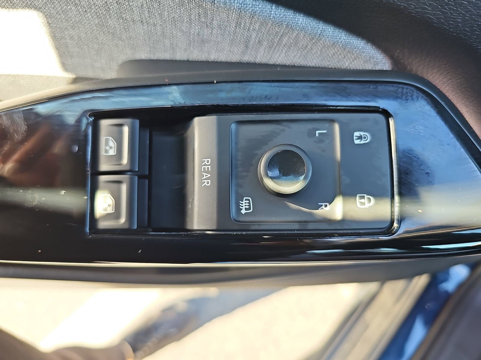 Certified 2023 Volkswagen ID.4 2WD image 26