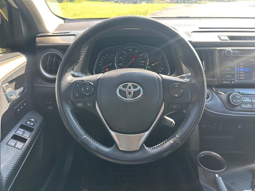 Used 2014 Toyota RAV4 Limited AWD/4WD image 17