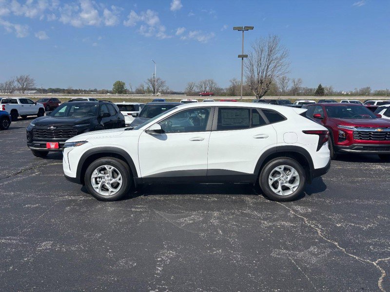 New 2026 Chevrolet Trax LS w/ LS Convenience Package image 2