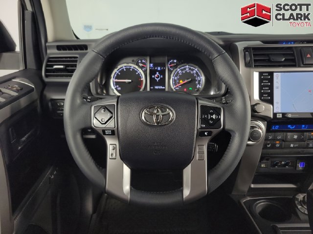 Used 2022 Toyota 4Runner Limited AWD/4WD image 20