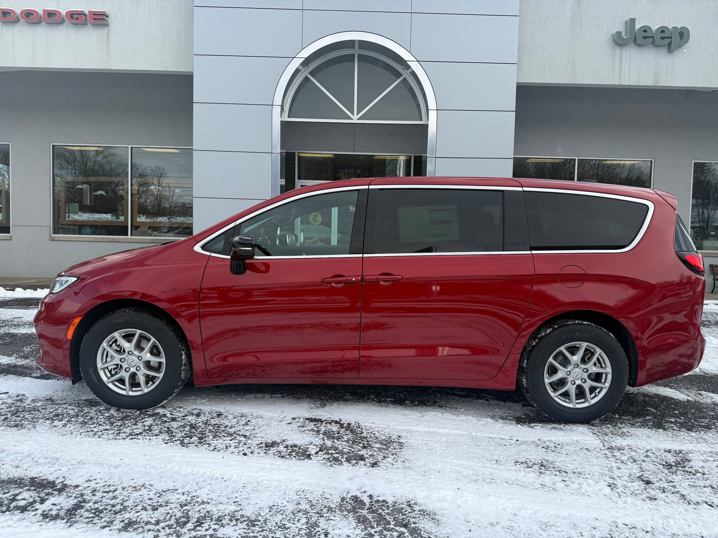 New 2026 Chrysler Pacifica Select FWD image 2
