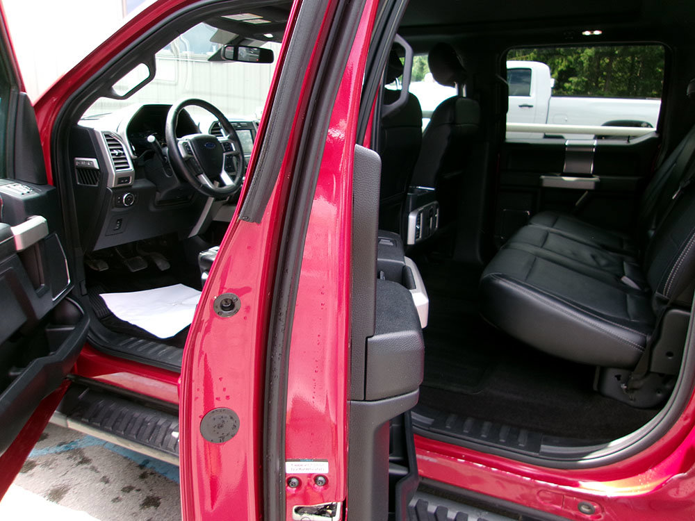 Used 2016 Ford F150 Lariat w/ Equipment Group 502A Luxury AWD/4WD image 16