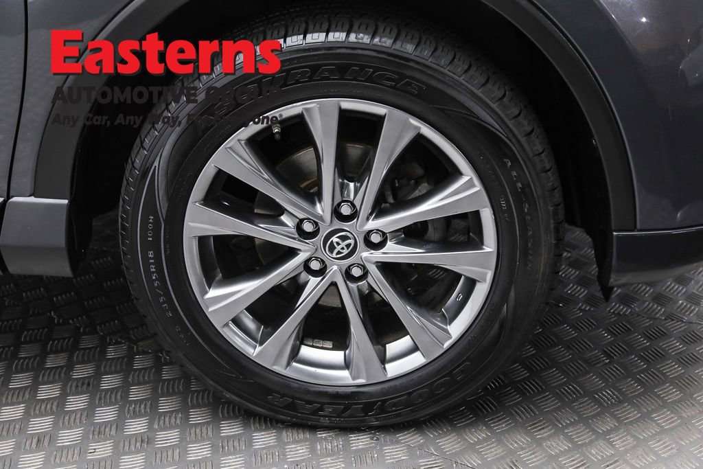 Used 2018 Toyota RAV4 Limited image 35