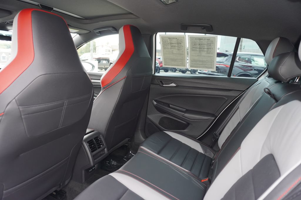 Used 2022 Volkswagen GTI SE FWD image 9