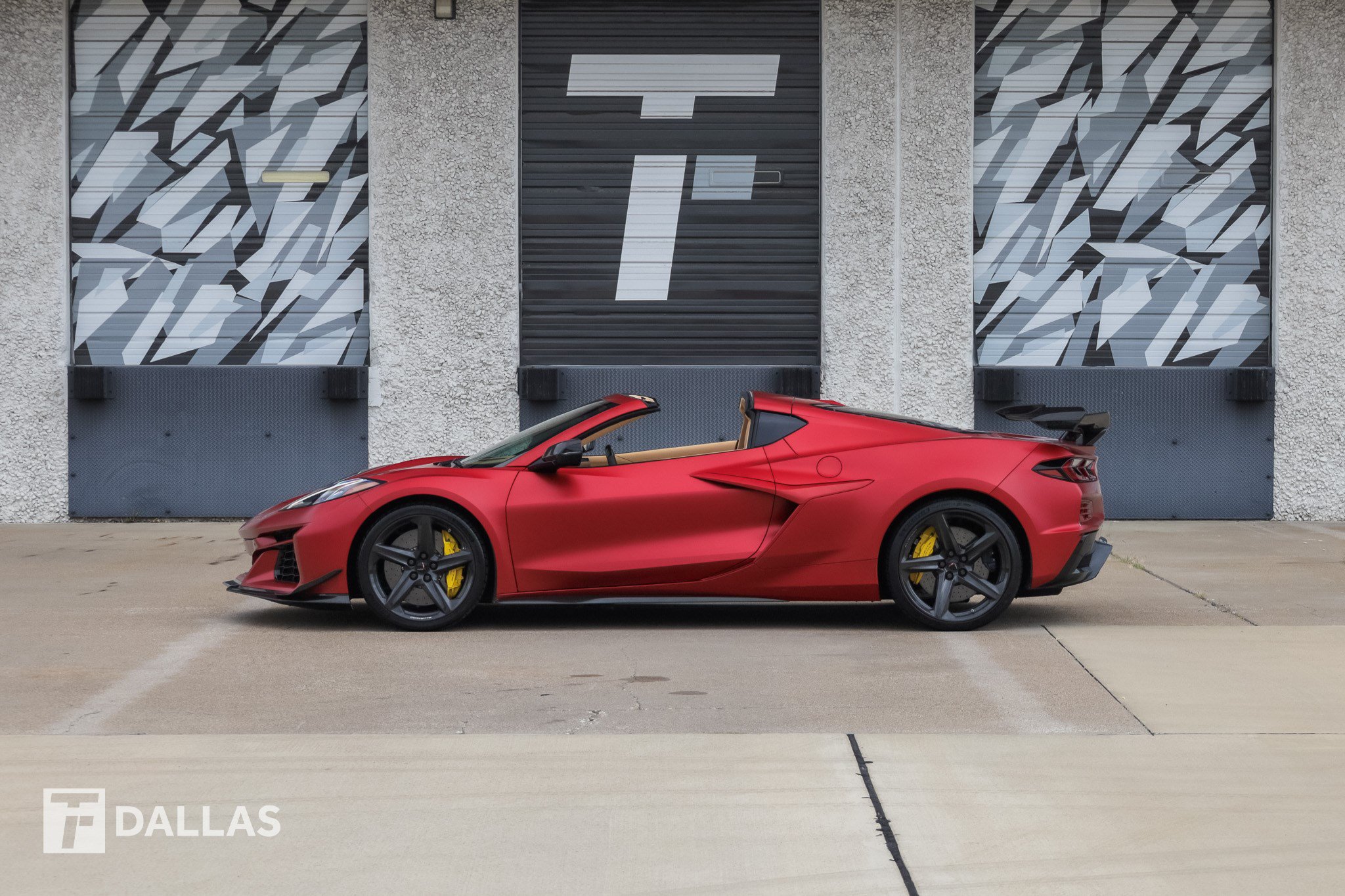 Used 2025 Chevrolet Corvette Z06 RWD image 1