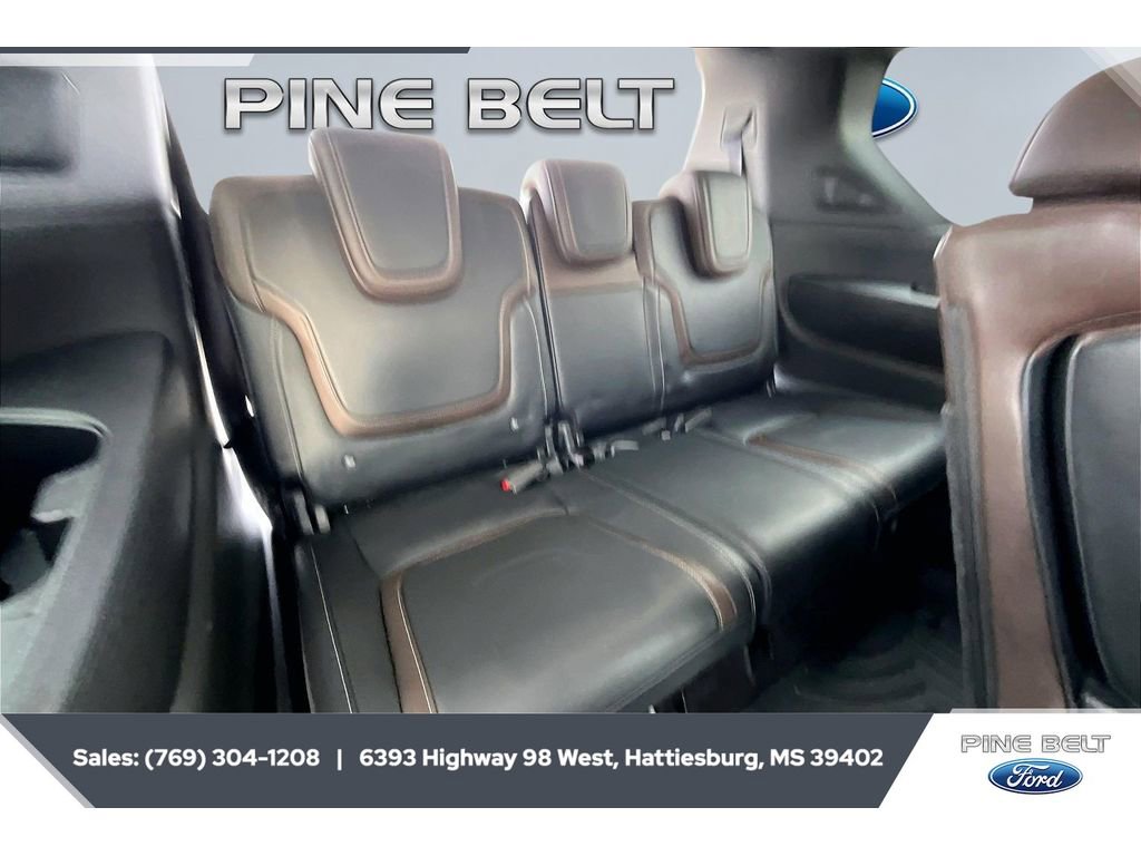 Used 2025 Nissan Armada SL image 21