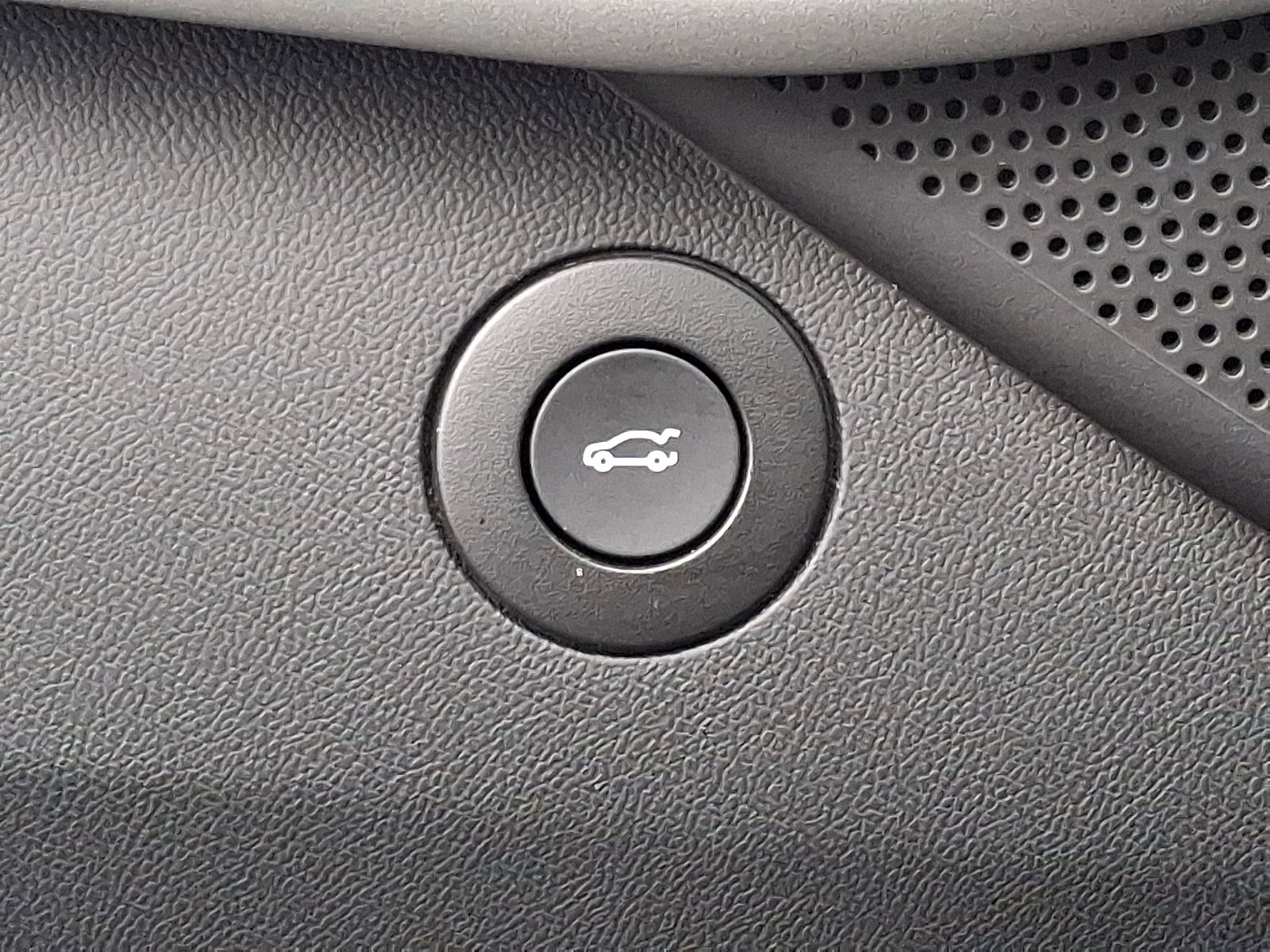 Used 2022 Chevrolet Camaro LT image 27