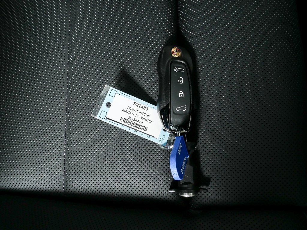 New 2025 Porsche Macan 4S Electric image 28