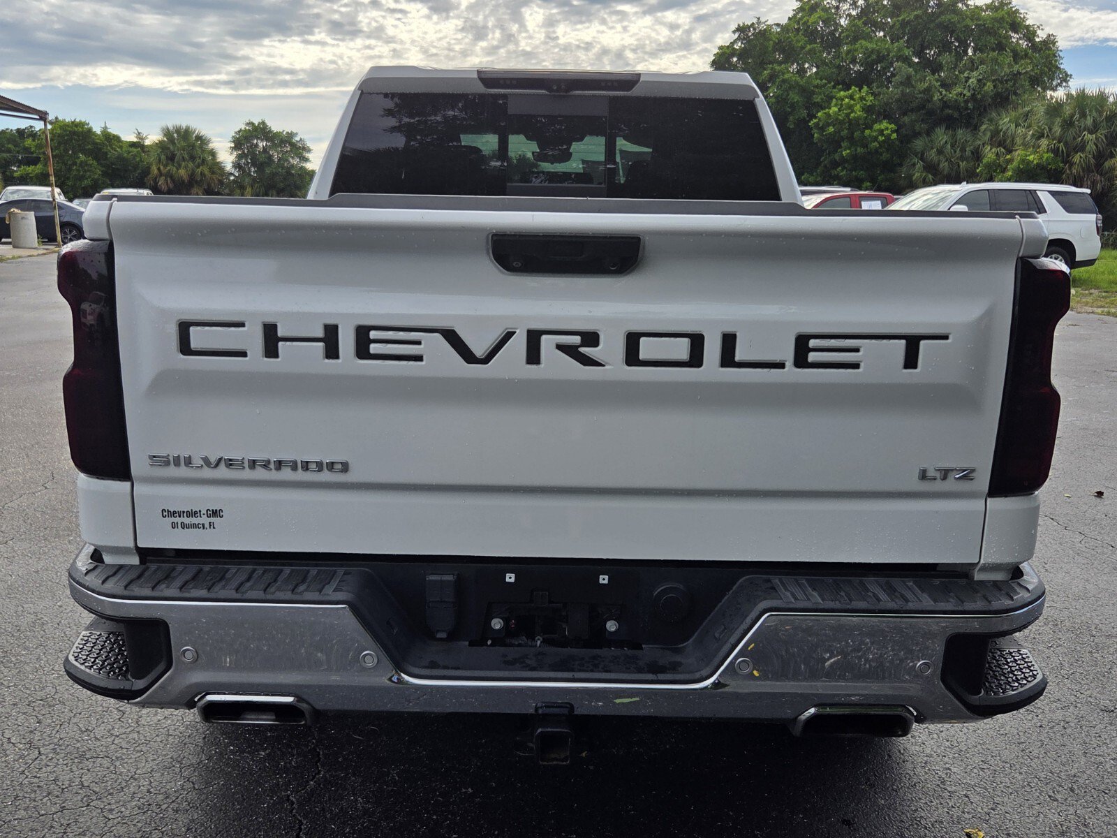 Used 2022 Chevrolet Silverado 1500 LTZ w/ LTZ Premium Package AWD/4WD image 4