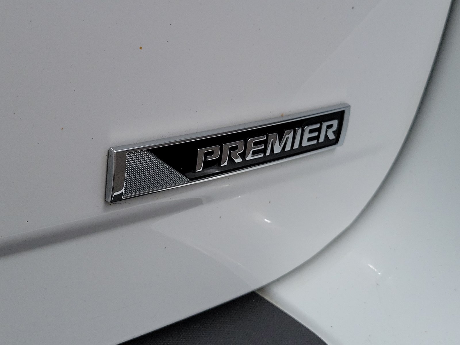 Used 2017 Chevrolet Equinox Premier w/ Enhanced Convenience Package AWD/4WD image 8