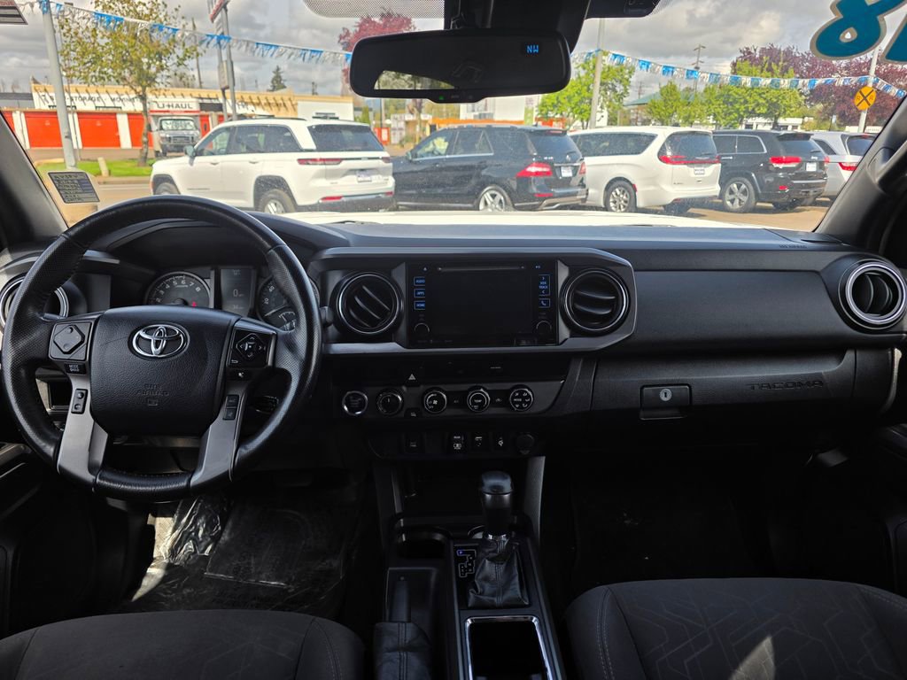 Used 2018 Toyota Tacoma TRD Off-Road image 5