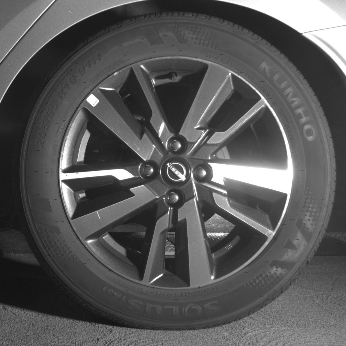 Used 2025 Nissan Versa SV image 14