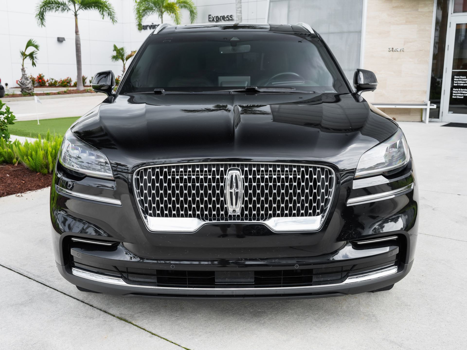 Used 2023 Lincoln Aviator Reserve w/ Equipment Group 201A RWD image 5