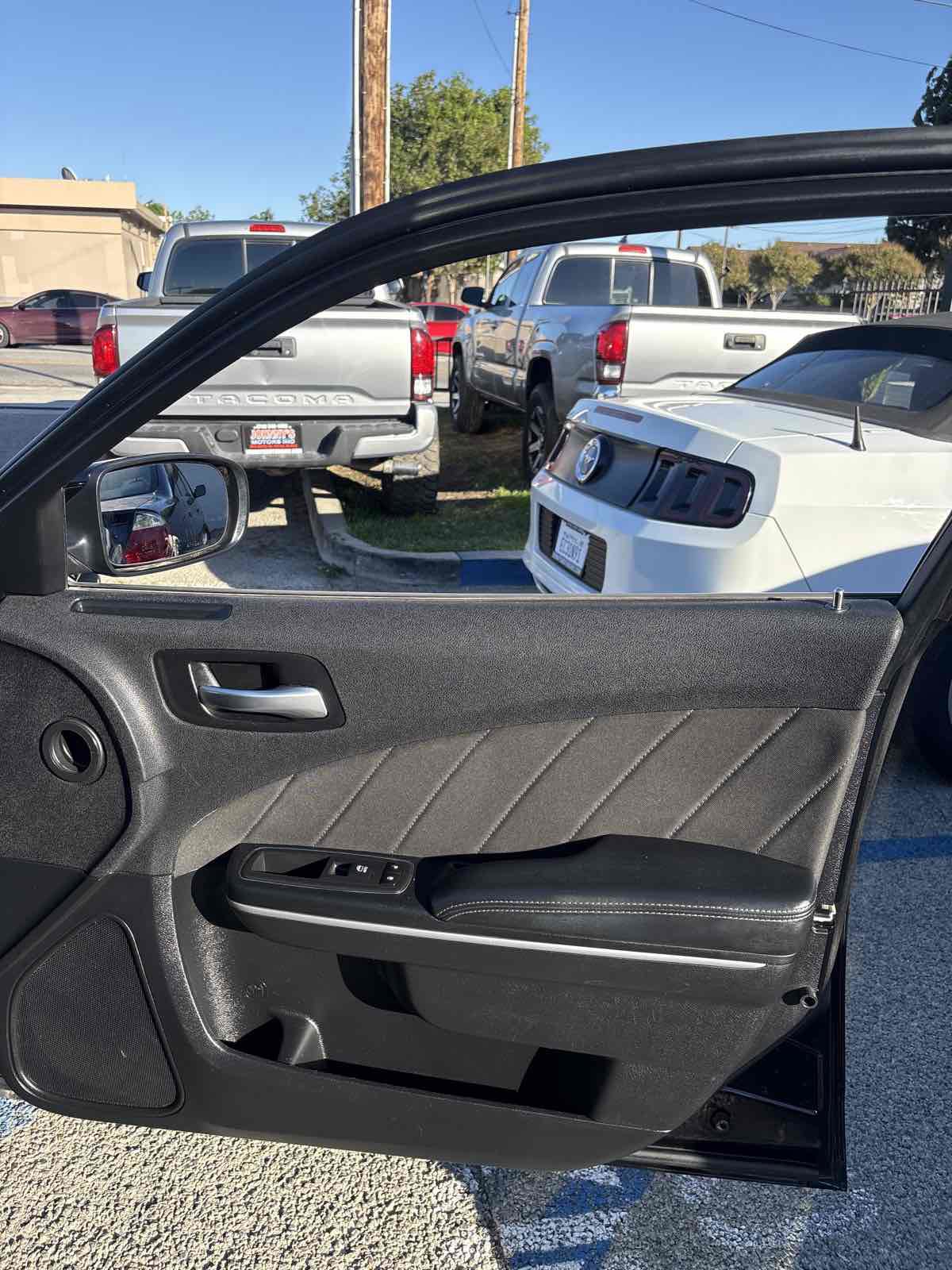 Used 2019 Dodge Charger SXT image 19