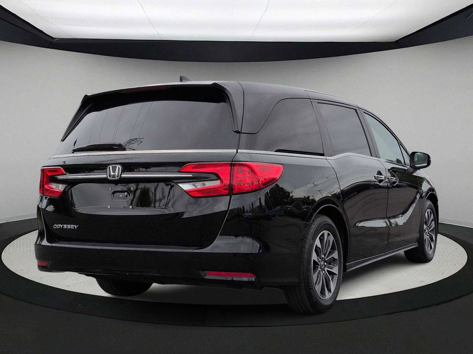 Used 2023 Honda Odyssey EX-L image 8