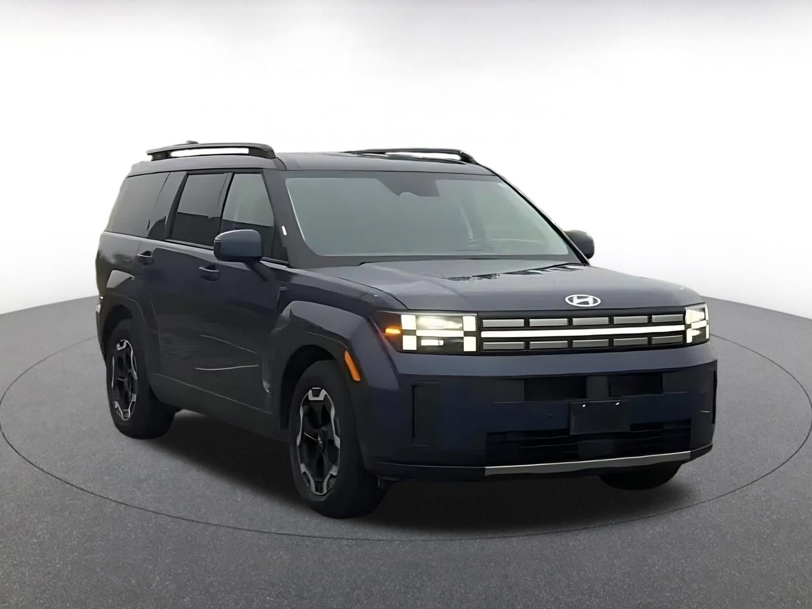 Used 2025 Hyundai Santa Fe SEL image 3