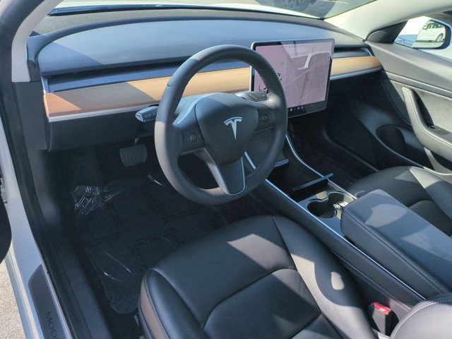 Used 2020 Tesla Model 3 Standard Range Plus RWD image 10